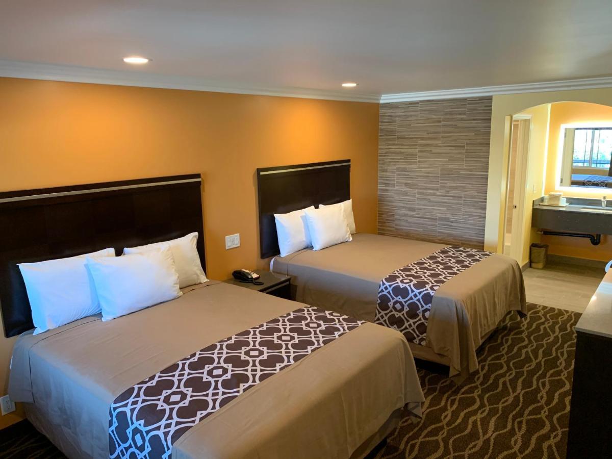 Industry Inn & Suites La Puente Esterno foto